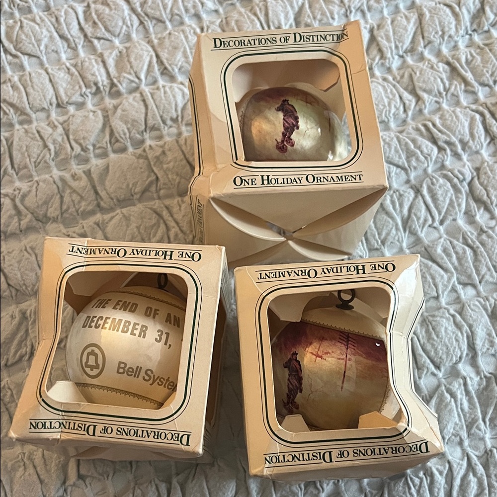 Vintage Holiday Ornaments Set